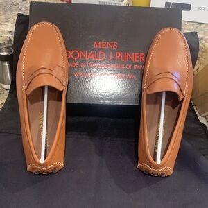 Donald J. Pliner Men's brown grain calf Leather Loafers